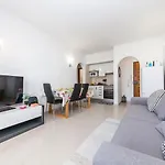 A61 - Largo Do Moinho Apartment In Lagos